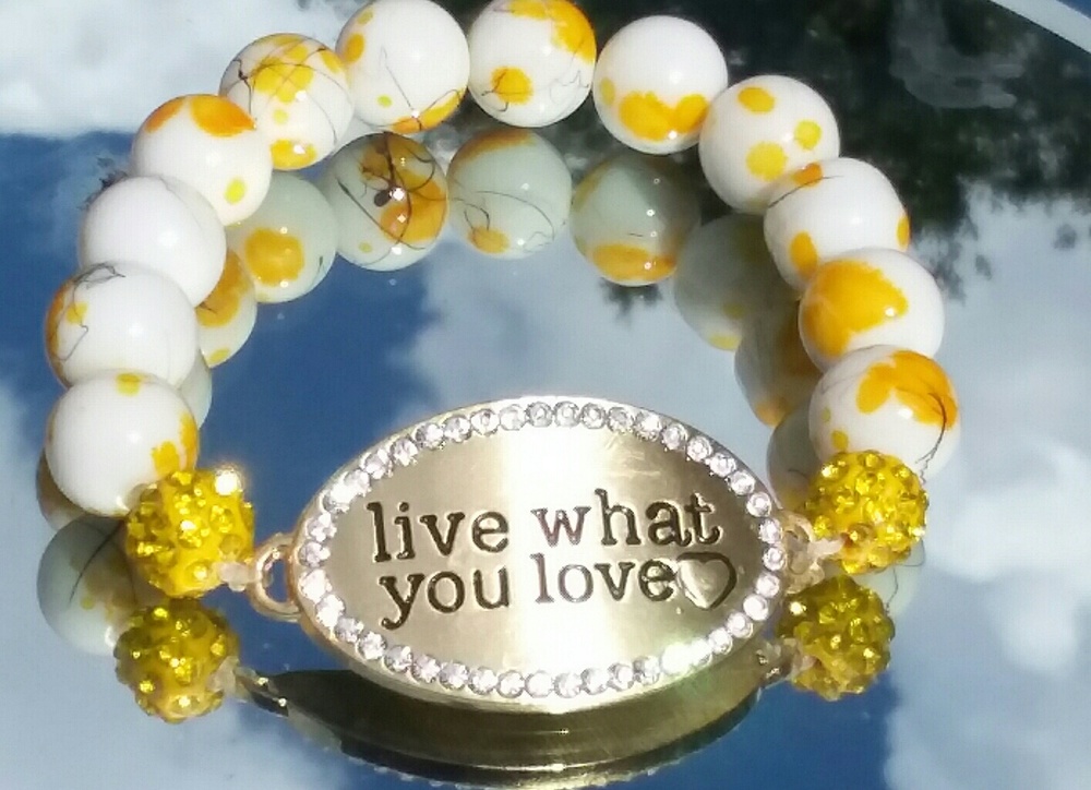 Beaded bracelet, yellow and white